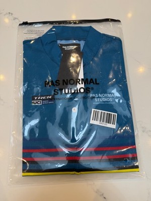 Pas Normal Studios Herren Fahrrad Oberteil, Trek Gravel Limited Edition, Medium Neu mit Etikett