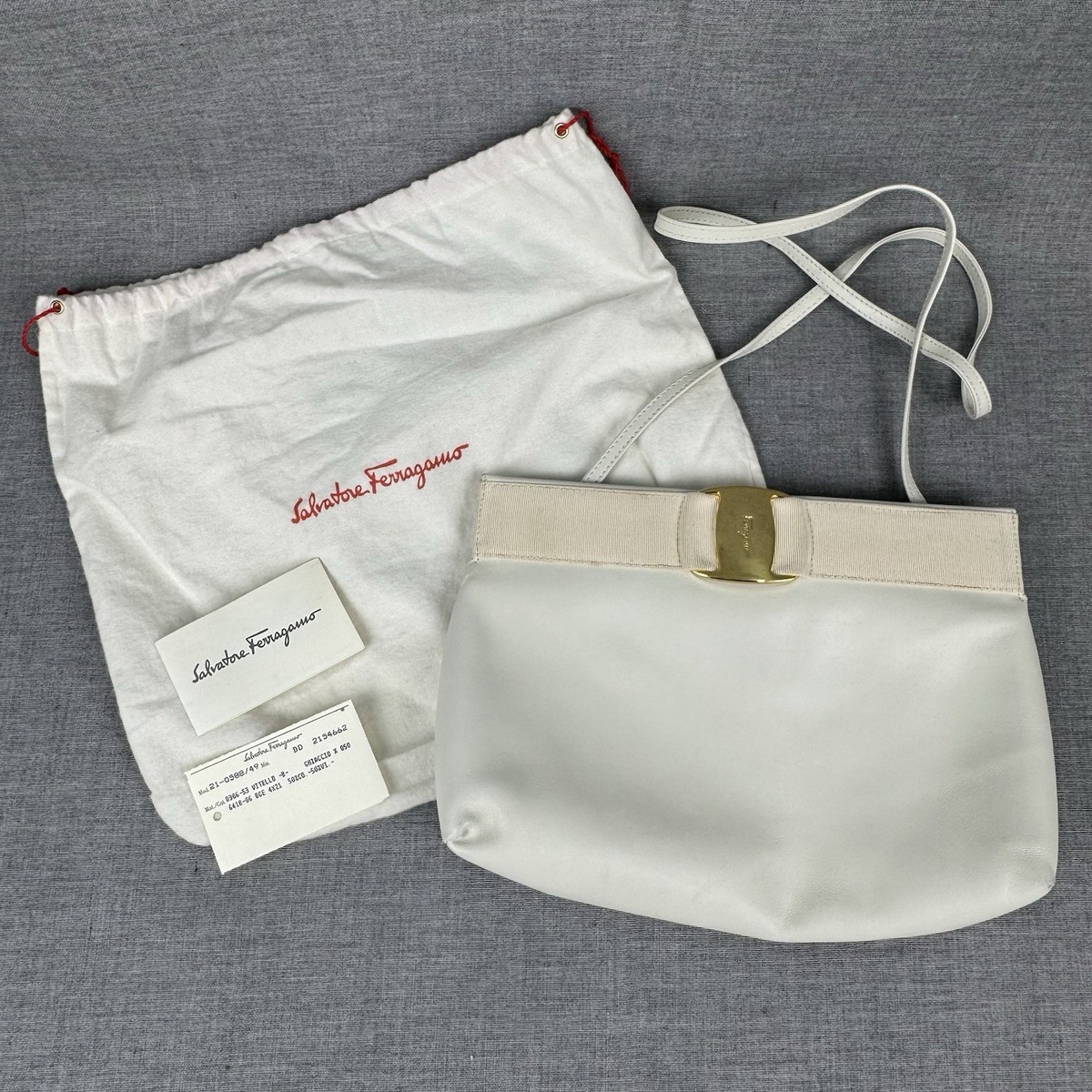 Salvatore Ferragamo ホワイト クラッチバッグ Salvatore Ferragamo ホワイト クラッチバッグ