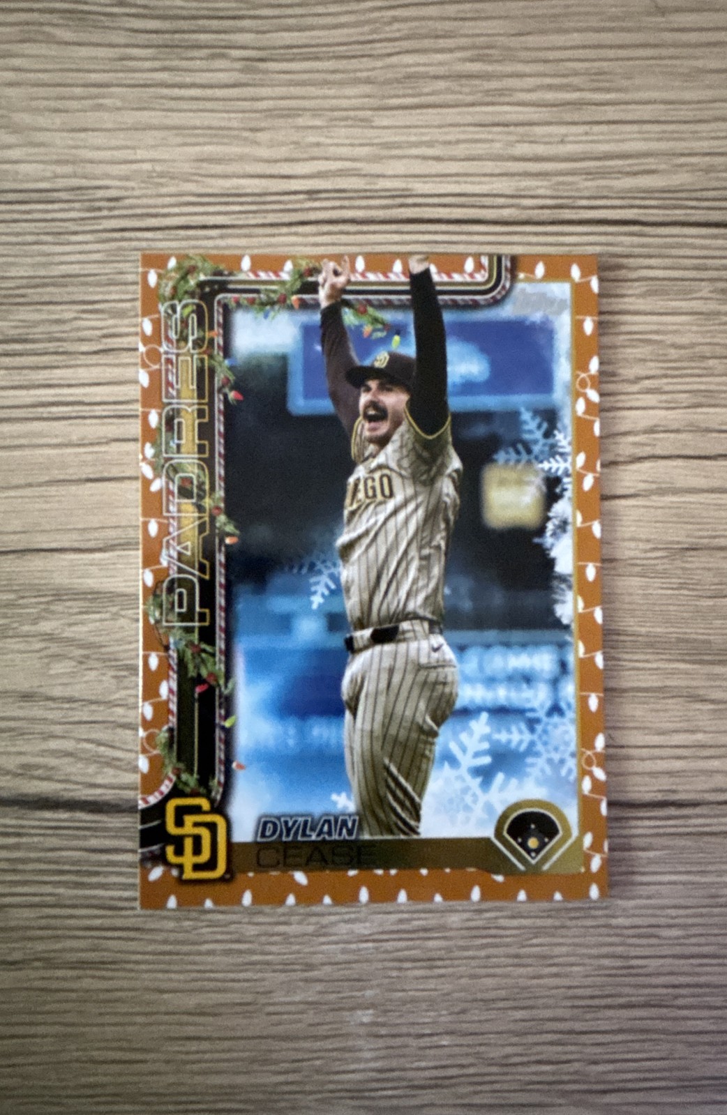 2025 Topps Holiday - Dylan Cease #H77 Gold Holiday Lights