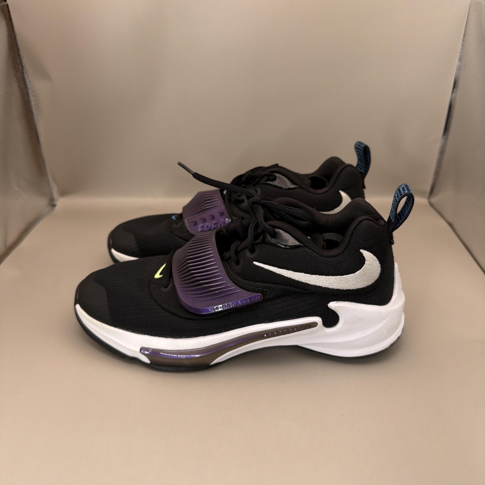 Nike Giannis Immortality Shoes Youth Size 6Y Black Purple Basketball DB4158-001
