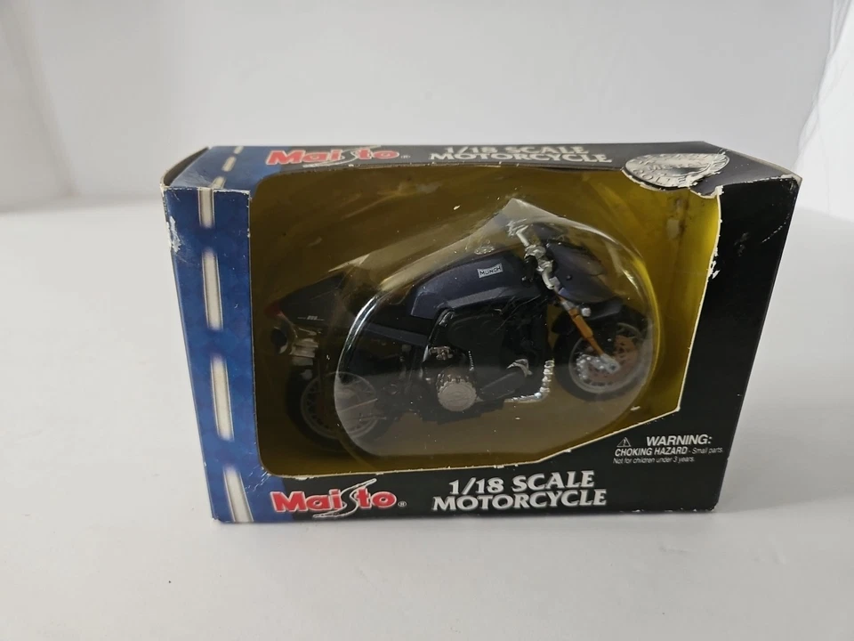 Marston 1/18 Scale Motorcycle Munch Chopper Die Cast Model - Image 2 of 4