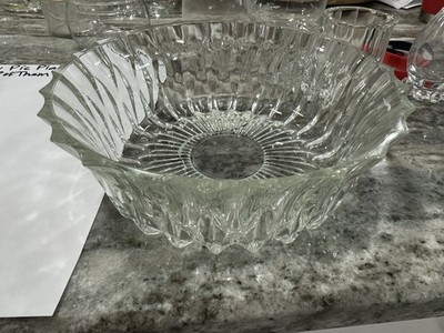 Val Saint Lambert ''Nicole'' Belgium Cut Crystal Round 8'' Serving Bowl Giftware