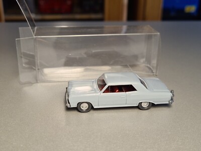 Wiking 1:87 / H0 #22m Chevrolet Malibu mit Zughaken hellblaugrau mit EVP  EMA125