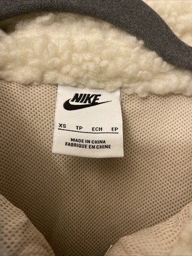 Nike Swoosh Full Zip Sherpa Jacket Beige/white Size X-small. Worn Once - Afbeelding 8 van 10