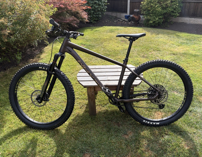 Whyte 901 2023 Brown, all original, barely used. Grab a bargain.