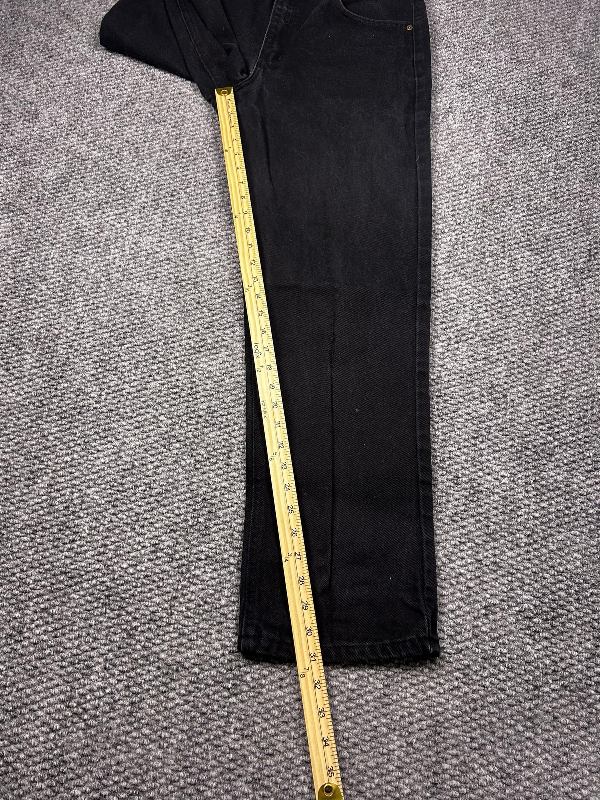 Carhartt Jeans Mens 34x32 Black Relaxed Fit Made in USA Workwear UB177 BLK