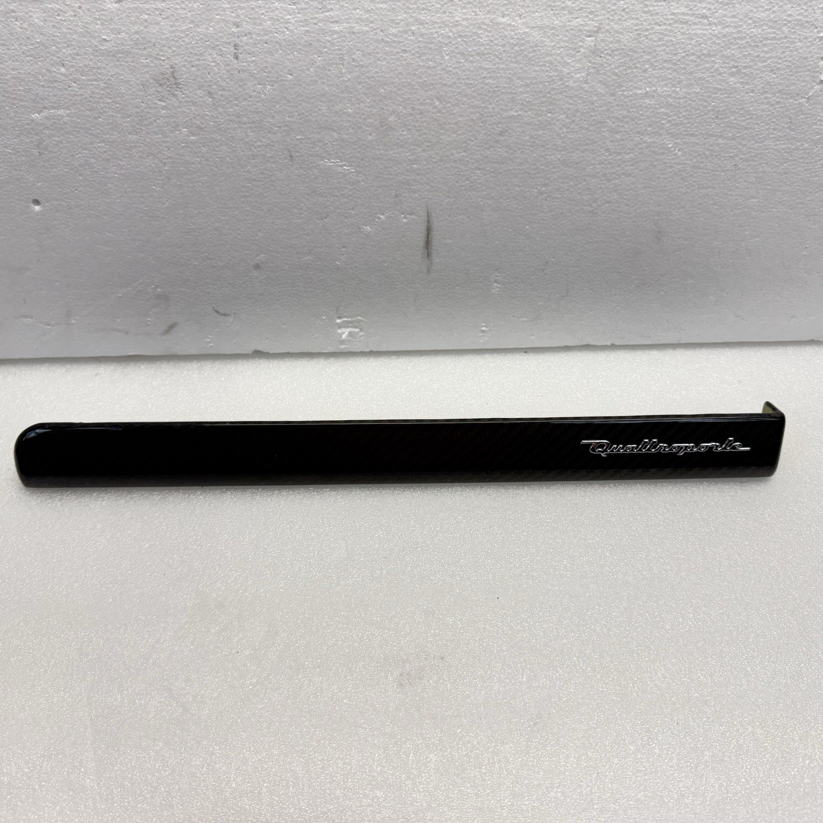 03-08 MASERATI QUATTROPORTE M139 INTERIOR FRONT DASH CARBON FIBER TRIM 67302000