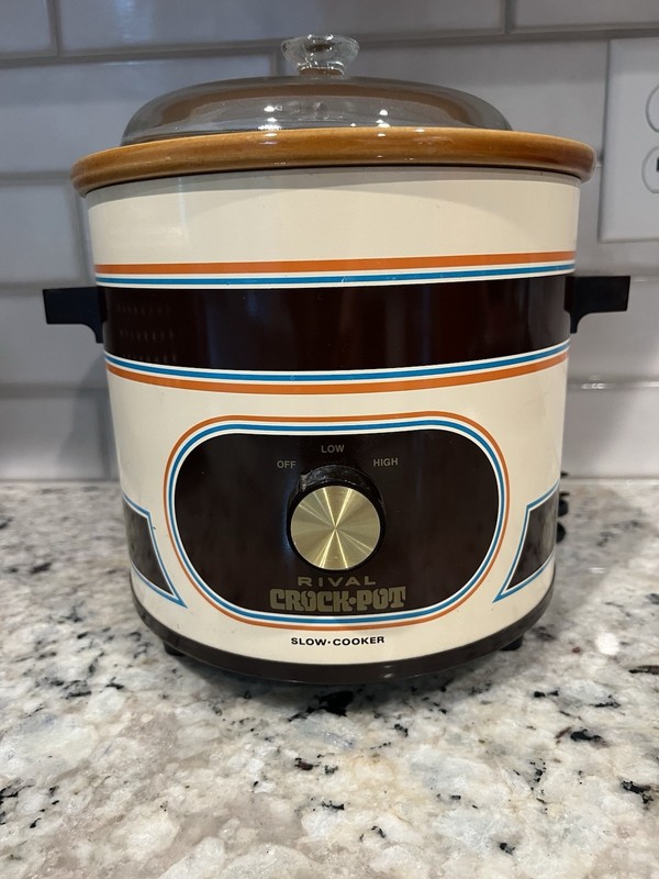 Vintage Rival Crock-Pot (Never Used) - Model 3100/2 (3.5 Quart)