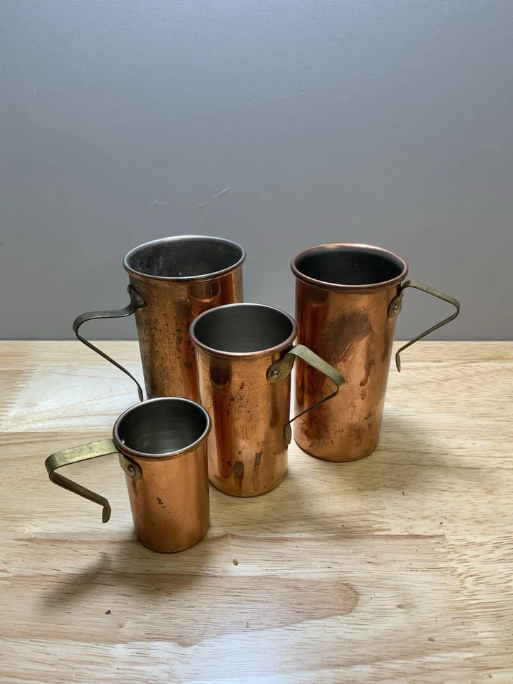 4 copos líquidos antigos de cobre altos empilháveis para medição da década de 1970 - Imagem 2 de 4