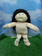 CABBAGE PATCH KID HASBRO GIRL POSEABLE DOLL BROWN HAIR