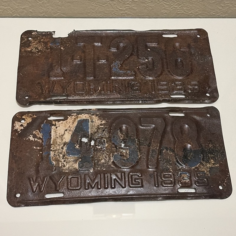 1935 Wyoming License Plates 2 Vintage patina 1930’s 