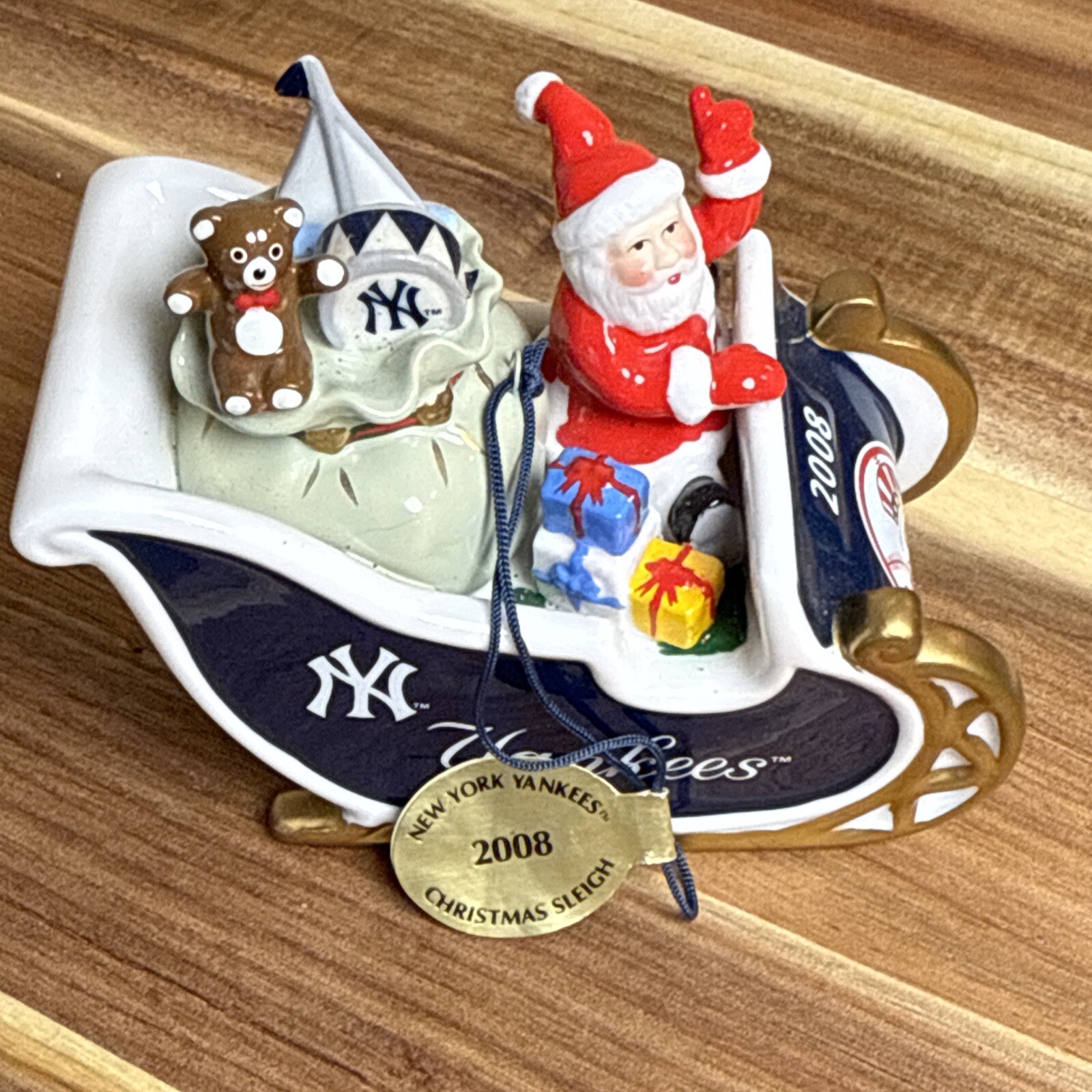 Danbury Mint 2008 New York Yankees Christmas Sleigh Santa- Tag- Mint!