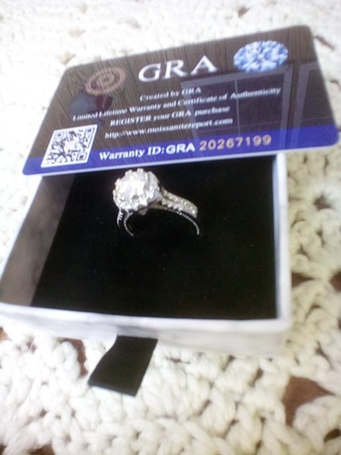 Plata de ley 925 2 quilates Moissanita corte redondo halo dividido GRA talla 9,5 - Imagen 4 de 8