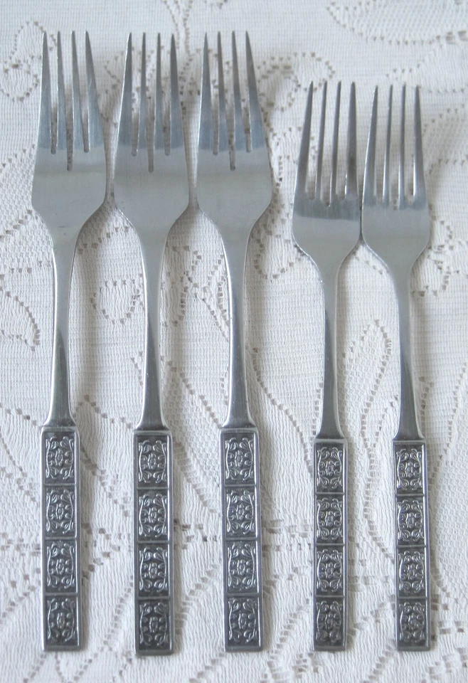 Cubiertos vintage de acero inoxidable Stanley Roberts BURGUNTINE VELVET 15 piezas  Foto 2 de 4