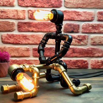 DECOR PipeMan Schreibtischlampe, Roboterlampe, Wohndeko, Geschenk für Ihn, Paar Valentinstag