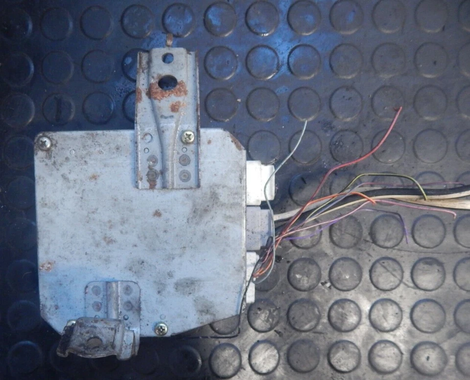 MÓDULO DE CONTROL DE DIRECCIÓN ASISTIDA ORIGINAL TOYOTA COROLLA 2000-2006 89650-02020 Foto 2 de 4