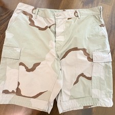 Authentic Desert Storm Camo Cargo Shorts Mens XL Vintage Y2K Gorpcore Streetwear