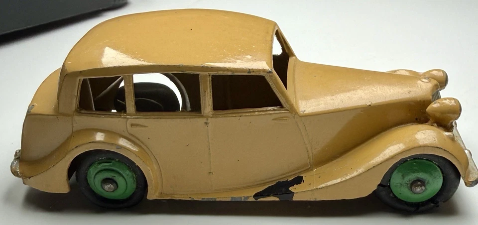 Dinky Toys Triumph 1800 Saloon #151 – 1:48 Scale – Meccano Ltd England Vintage - Image 4 of 4