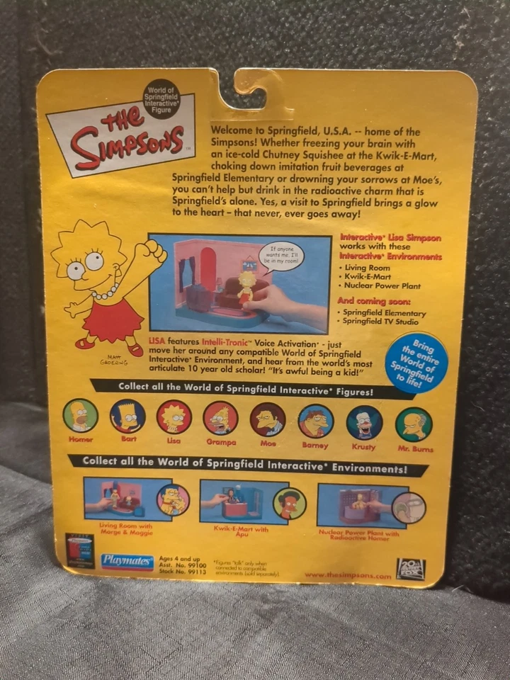Figura parlante activada por voz Lisa Intelli-tronic 2000 de Los Simpson Foto 2 de 2