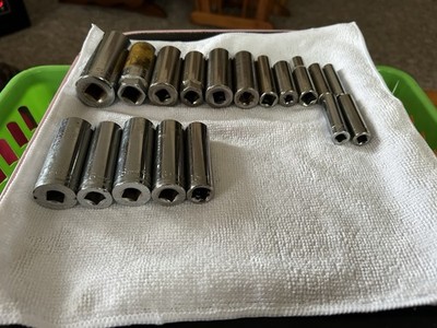 Craftsman Deep Well Sockets Assorted Sizes 13 Regular Five Metric 18 Total