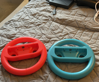 BIGBEN Wheel for Joy-Con Lenkrad-Set 2x für Nintendo Switch, Rot/Blau