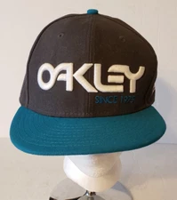 Oakley New Era 9Fifty Snapback Hat Cap Adult Adjustable Gray & Blue