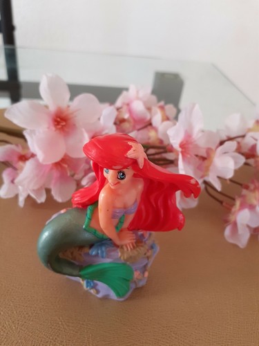 Rare Figurine Ariel Bullyland La Petite Sirène Disney Assise sur Un Rocher 9 BE - Foto 2 di 3