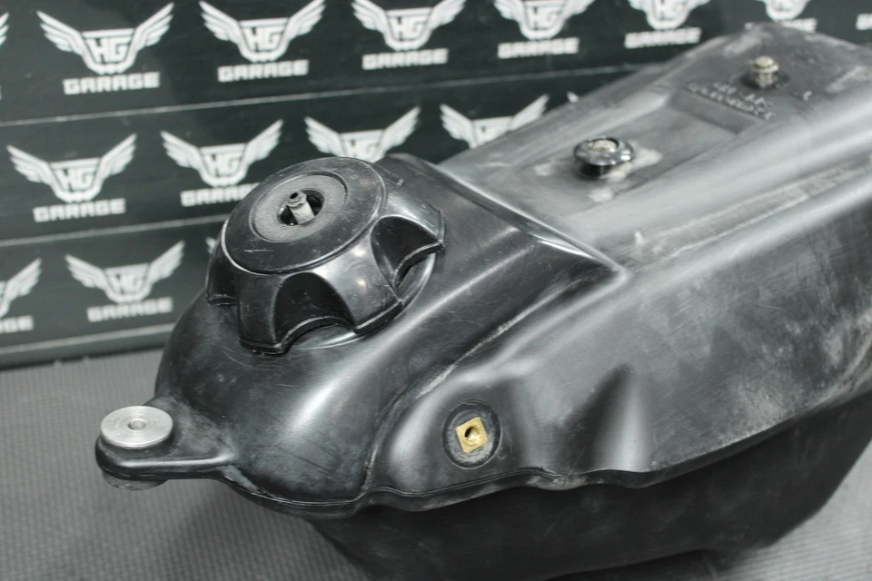 2005 HONDA 02-07 CR125R CR250R RESERVATÓRIO DE CÉLULA DE TANQUE DE COMBUSTÍVEL FABRICANTE DE EQUIPAMENTO ORIGINAL 17510-KSK-010 - Imagem 2 de 4