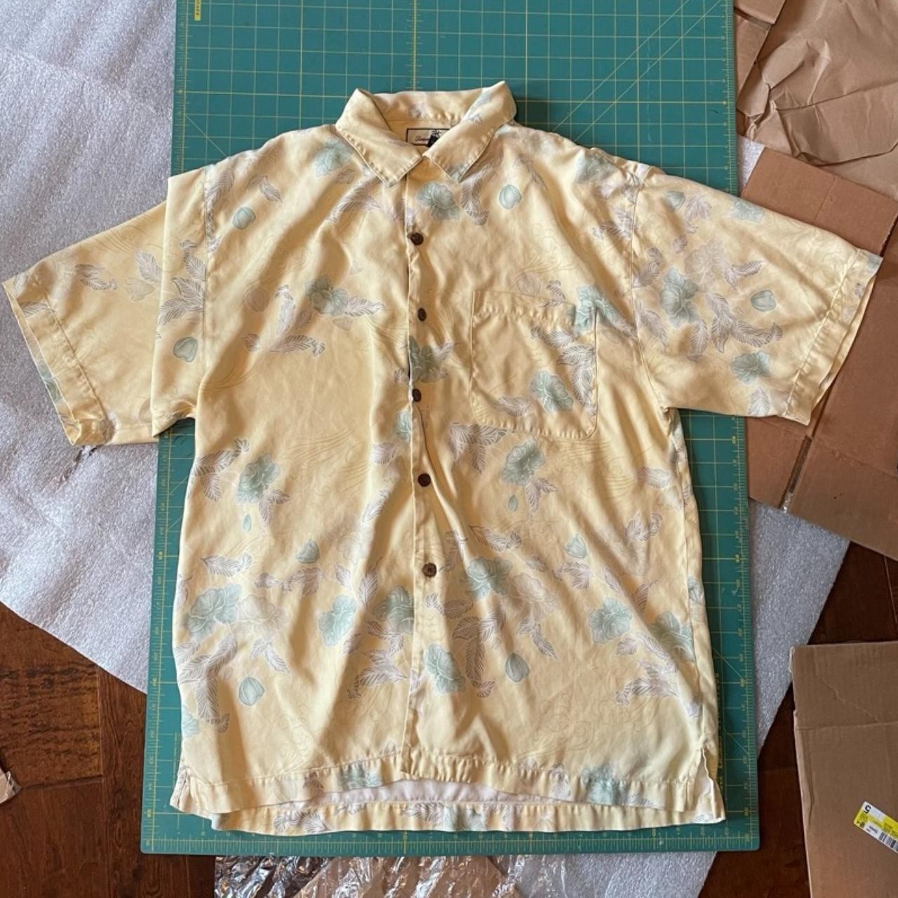 Tommy Bahama Leaf Patterned Yellow Button Up Size… - image 1