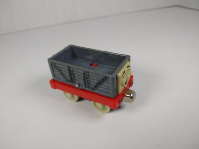 Thomas & Friends Troublesome Car Diecast Magnets Learning Curve 2003 Take Along