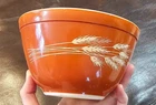 Pyrex Orange Autumn Harvest Wheat Mixing Bowl ~ Vintage ~ 750 ml #401 Nesting