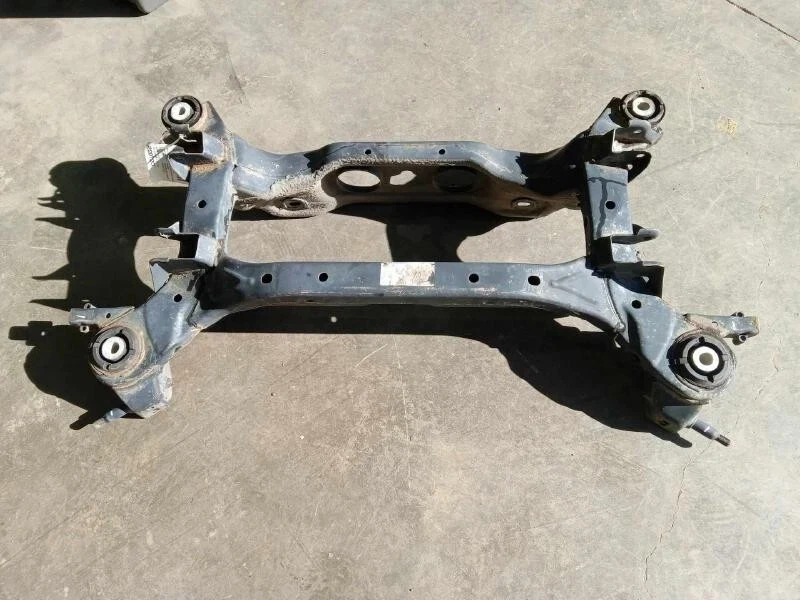 2007-2009 Hyundai Santa Fe Rear FWD Subframe Crossmember Cradle OEM - Image 2 of 3