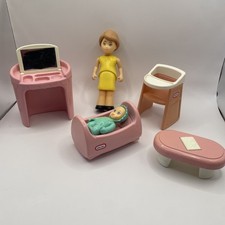 Little Tikes Lote Casa de Muñecas Mamá Trona Bebé Moisés Mesa de Centro Tocador