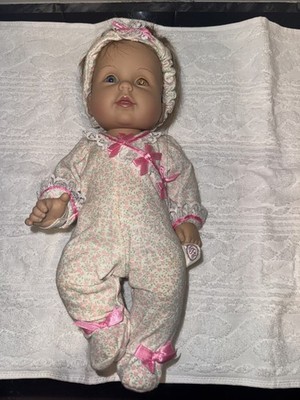 Vintage 1995 Playmates Vinyl 14  BABY SO BEAUTIFUL In Tagged Sleeper