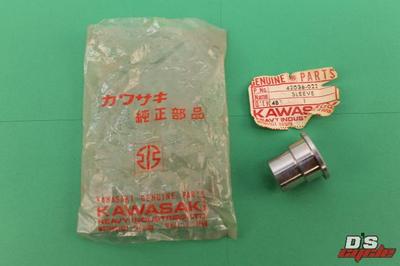 NOS KAWASAKI F12MX KX250 KX450 COUPLING SLEEVE PART# 42036-022 