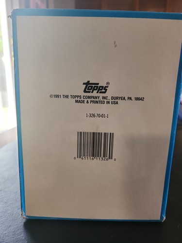 1991 Topps Stadium Club Hockey Wax Box - Picture 2 of 2