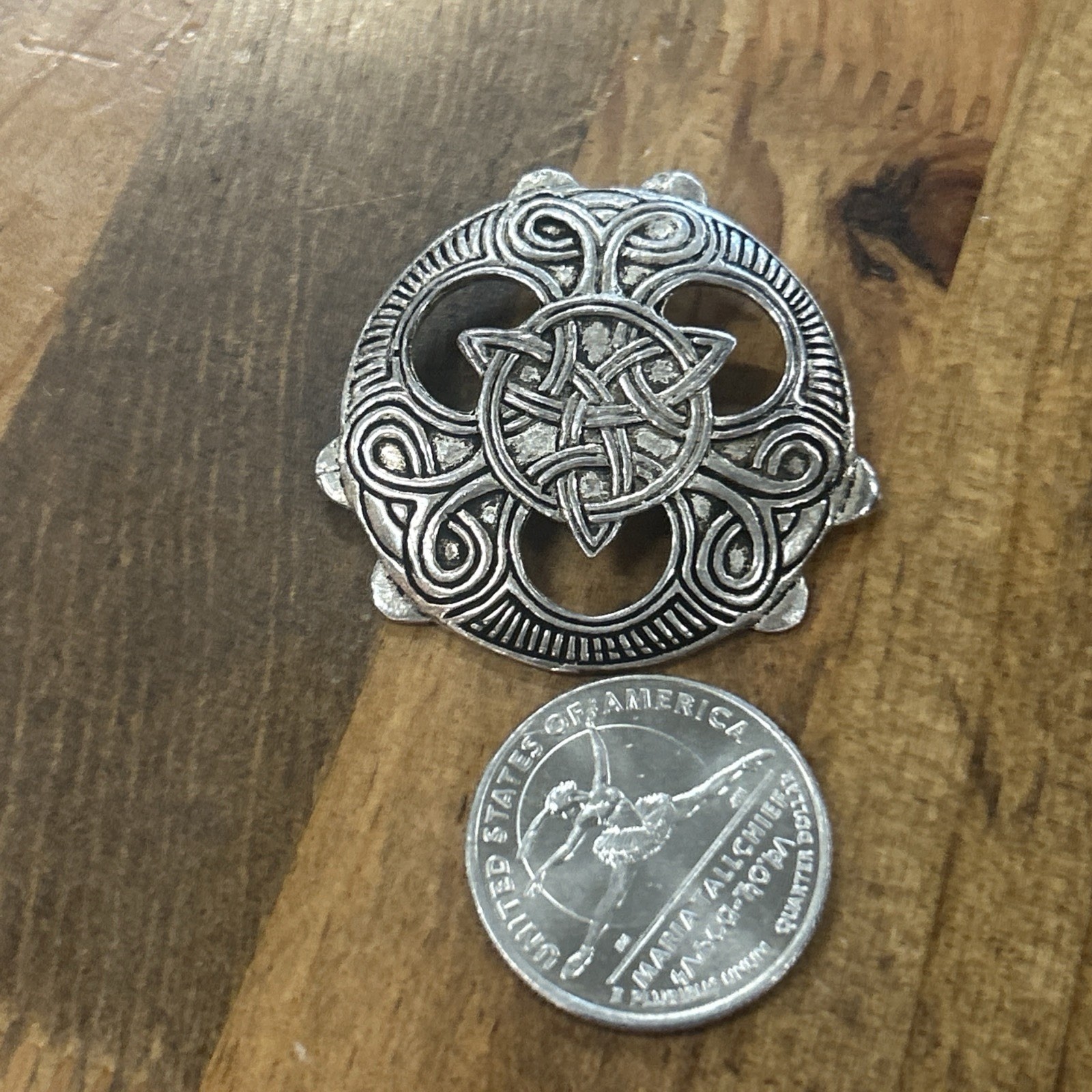 Sterling Silver Celtic Trinity Knot Shield Pendan… - image 4