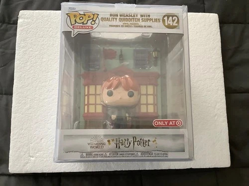 Funko Pop Ron Weasley with Quality Quidditch No. 142 Harry Potter
