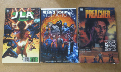 Graphic Novel LOT - Preacher Vol 2 - Rising  Stars - JLA - Dc Comics - Damaged