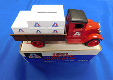 Ertl Collectibles 1931 Hawkeye Motor Truck Bank Die-Cast Metal Vehicle 1/34