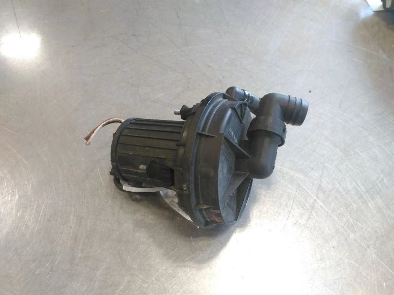 Bomba de inyección de aire 2,0 L compatible con 00-09 GOLF 122412 Foto 3 de 4