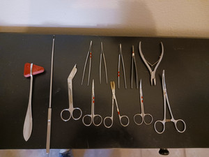 VINTAGE 12 PC LOT OF SURGICAL INSTRUMENTS - BIOPSY CURRETTE, TWEEZERS, HAMMER