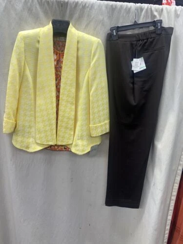 Kasper 32 Size Suits & Suit Separates for Women