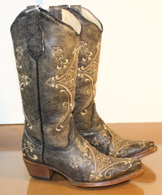 Corral By Circle G Women display picture 1