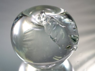 M Design Art Glass Green Crystal Apple Paperweight [Kitchen]