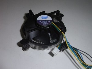 Intel E18764-001 FAN CPU Lüfter PC FAN Sockel 755 T Kühler PC Computer