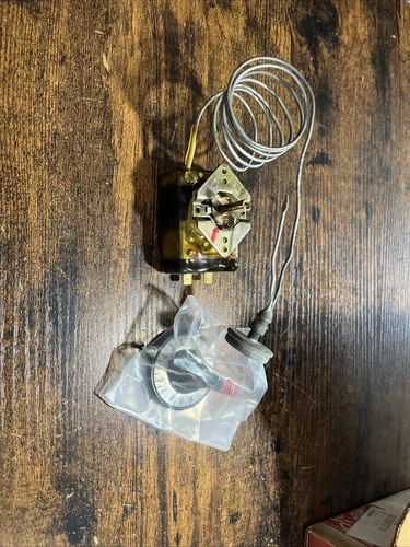 Robertshaw 5300-745 electric thermostat SPST