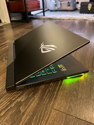 ASUS ROG Strix G15 15.6'' 300Hz GeForce RTX 3060, Ryzen 9 5900HX, 1TB+ 512GB SSD