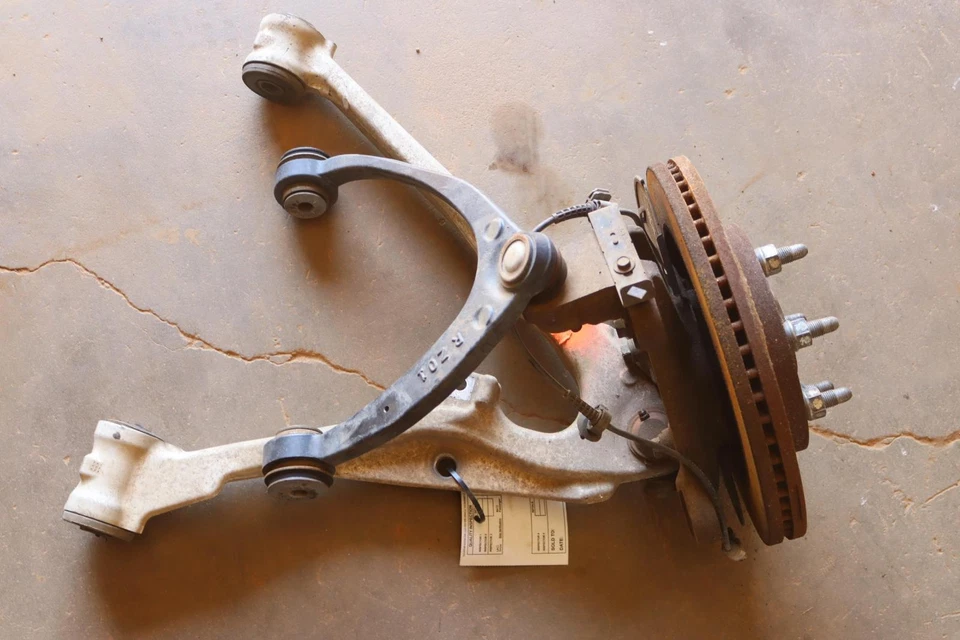 Chevy Avalanche 2007-2013 eje delantero derecho nudillo buje brazo de control OEM Foto 3 de 4