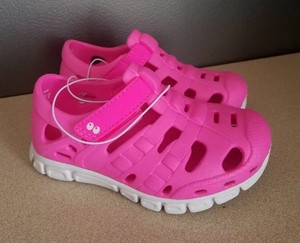 surprize by stride rite land and water shoes